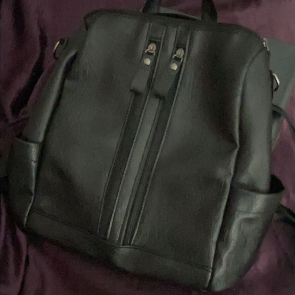 Convertible backpack to a purse